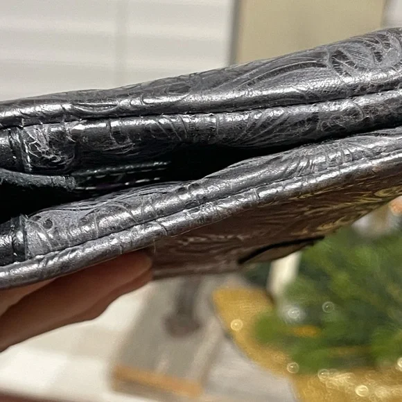 Consuela Steely Uptown Crossbody wristlet - Picture 9 of 16